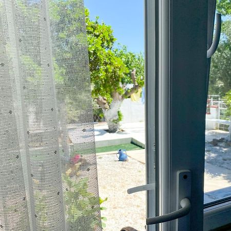 Lacivert Hotel Ayvalik Exterior photo